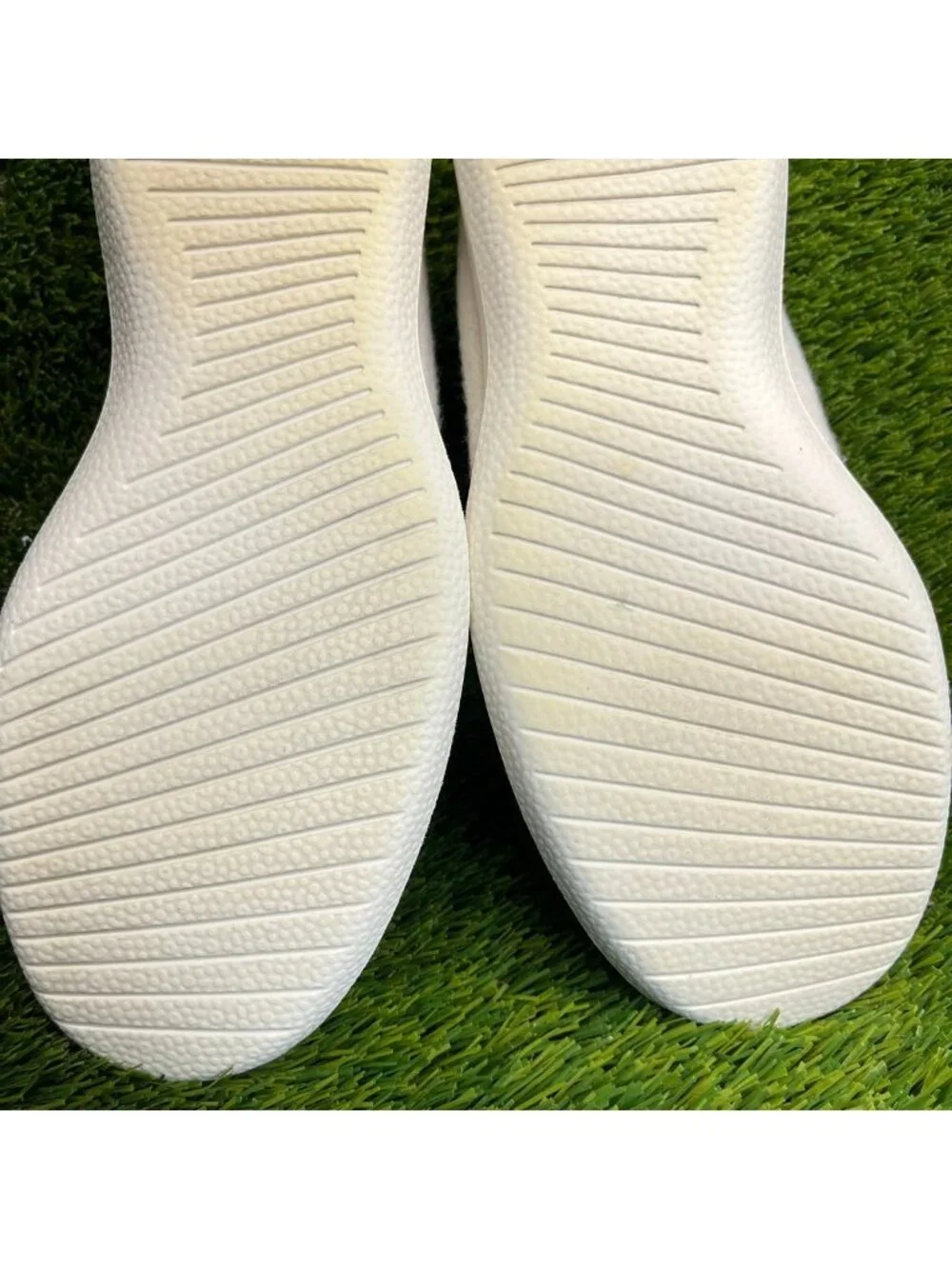 Allbirds Wool Runners Womens Size 10 Ivory Athletic Walking Shoes Sneakers